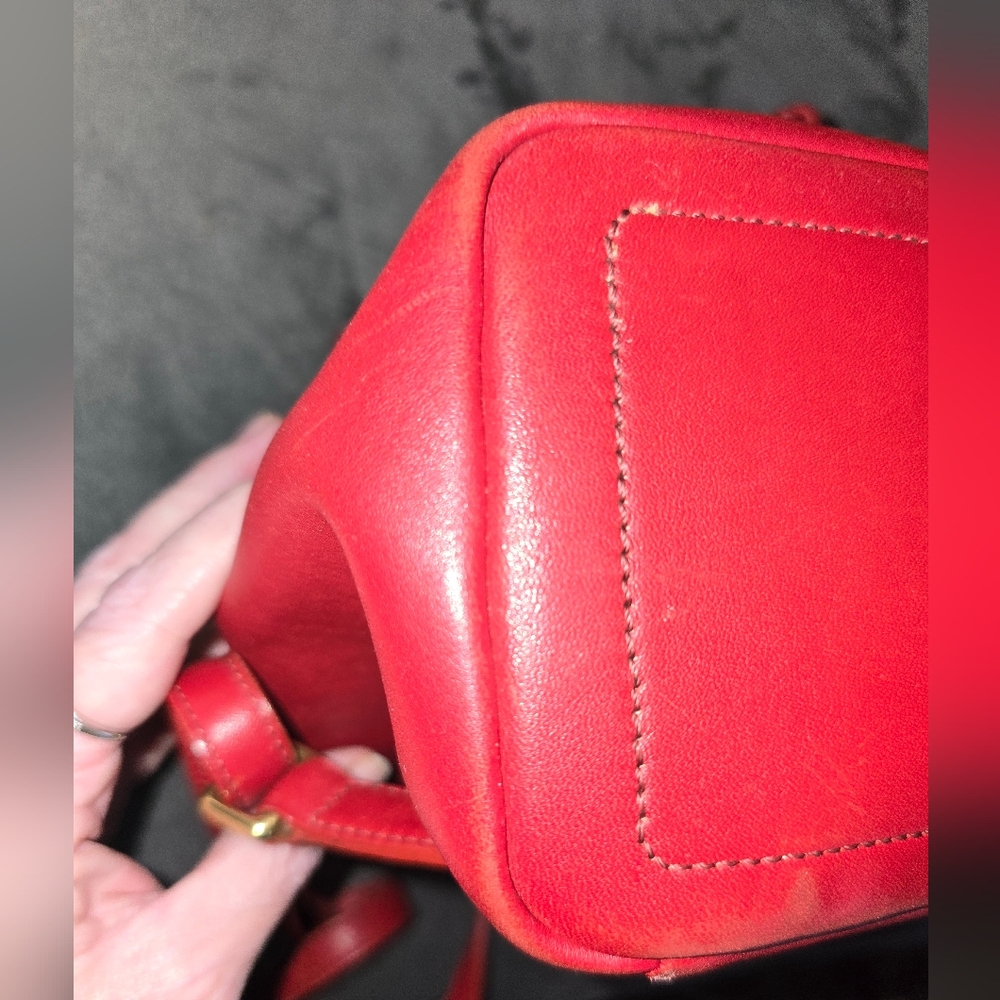 Coach VINTAGE LEGACY Red Glove Tanned leather backpack. EUC - Picture 10 of 16